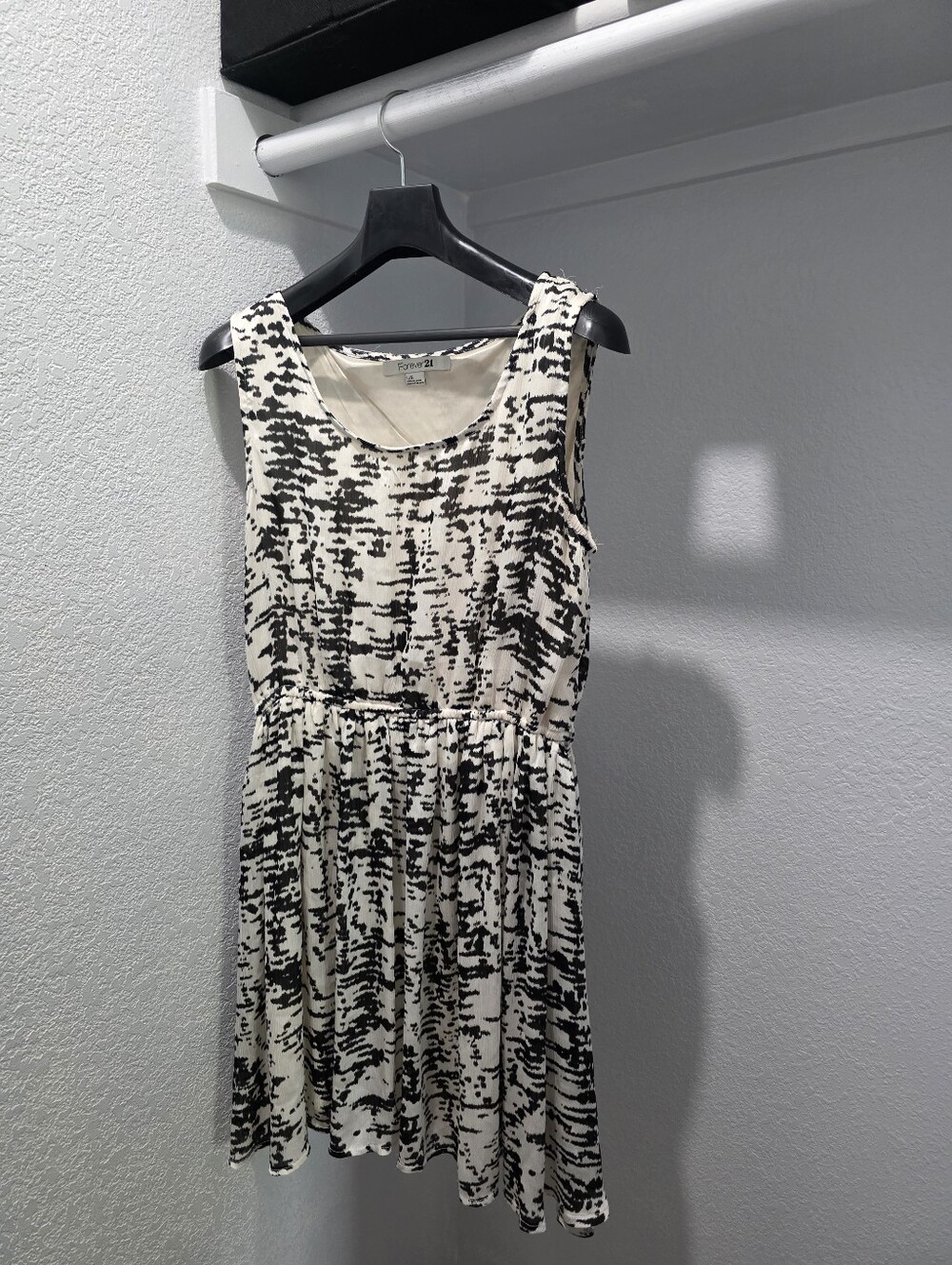 Women's L Black/off-white dress